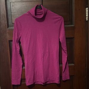 Time&Tru size small ch. (4-6) Fushia turtleneck stripes are a sparkly stripes